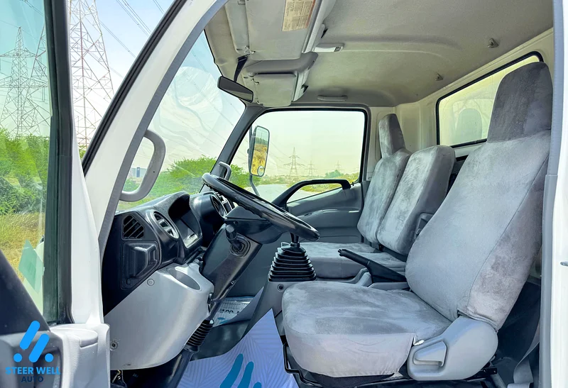 shutter box truck for sale in Dubai