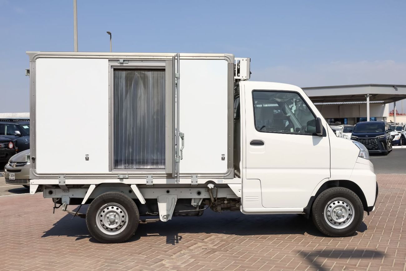 2025 CMC Veryca FREEZER VAN