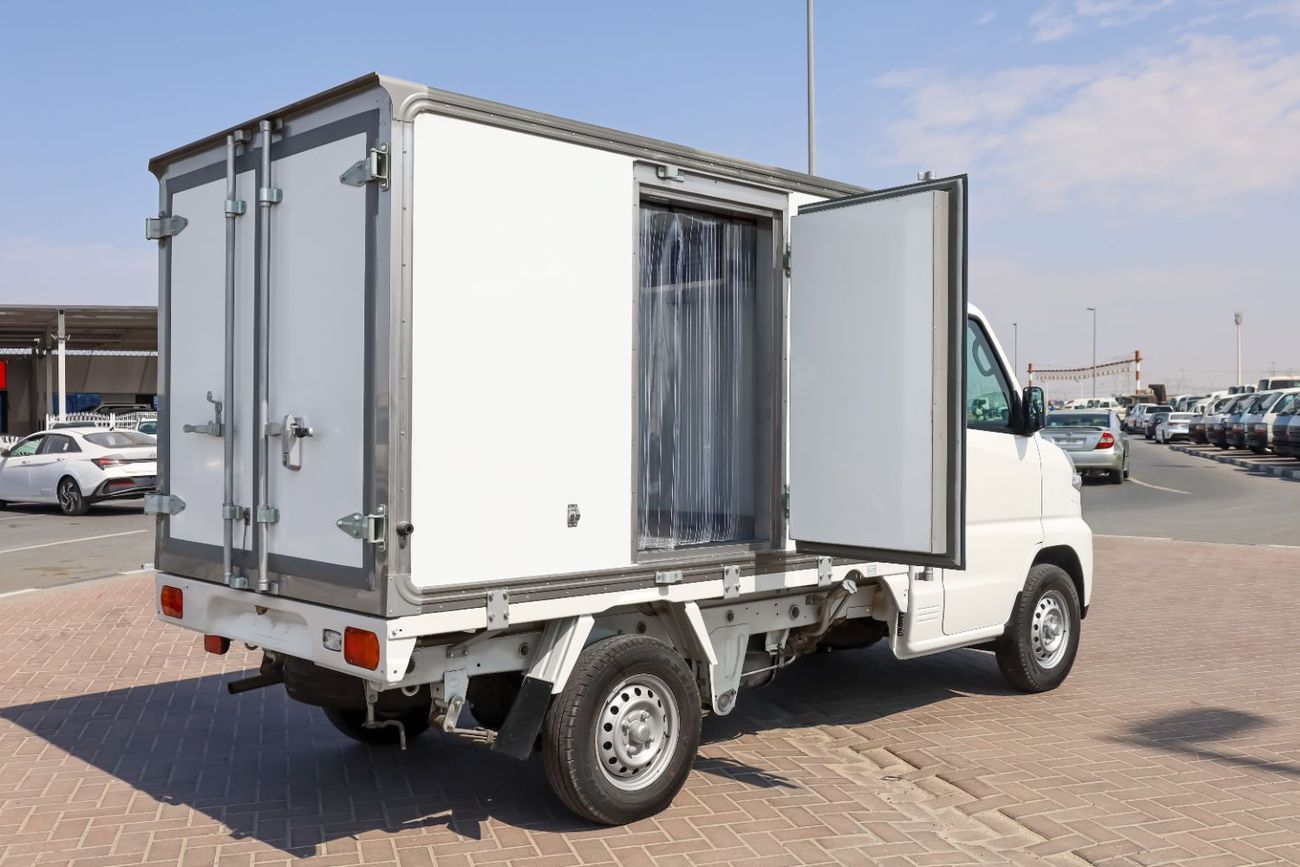 2025 CMC Veryca FREEZER VAN