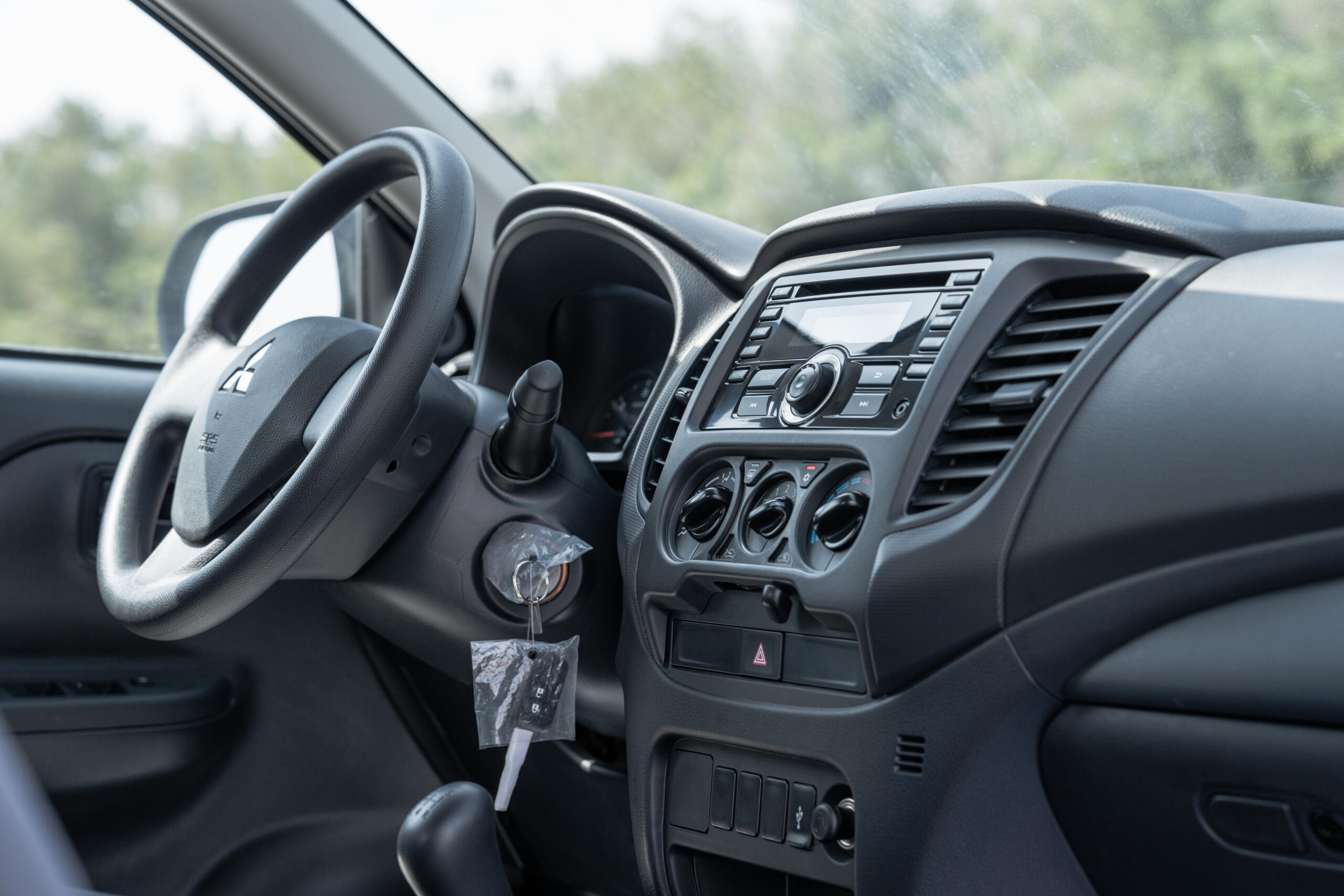 2023 Mitsubishi L200  Diesel 4×2 White