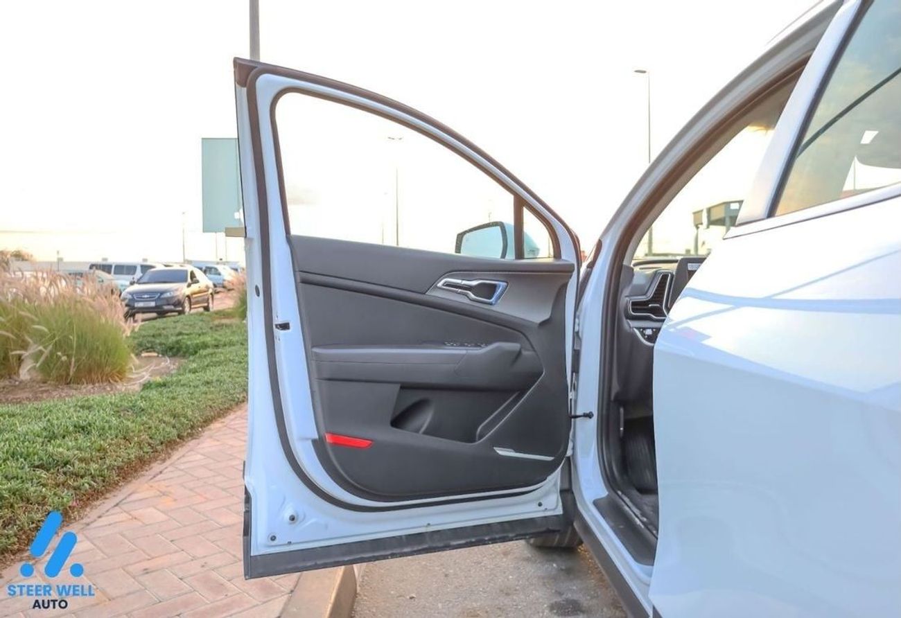 Kia Sportage 2025 in White color