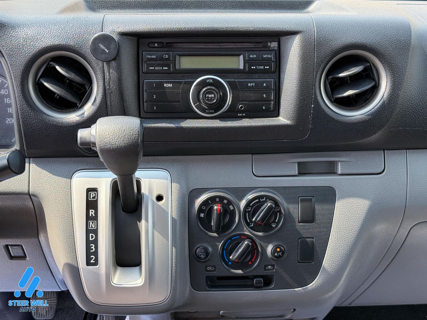 2020 Nissan Urvan Chiller Van GCC