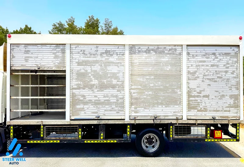2019 Hino 300 916 Truck Shutter Box