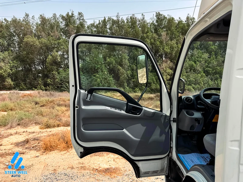 2019 Hino 300 916 bare chassis