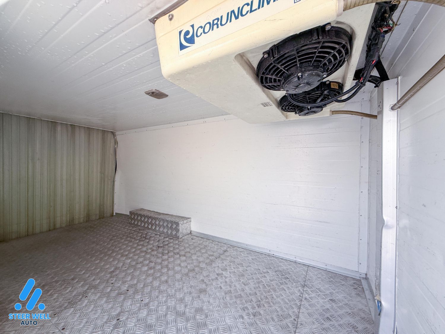 2020 Nissan Urvan Chiller Van GCC