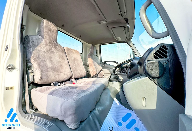 2019 Hino 300 916 bare chassis Long chassis