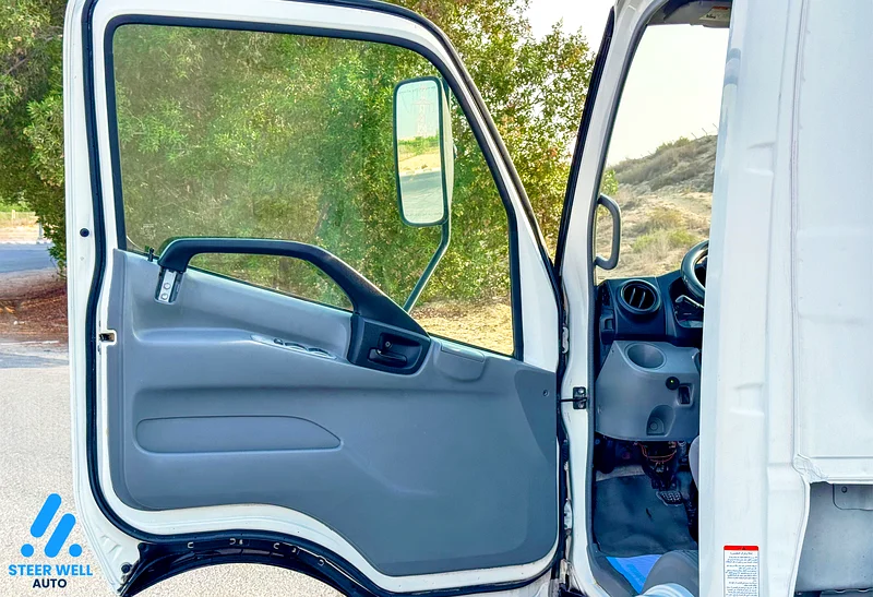 2019 Hino 300 916 bare chassis Long chassis