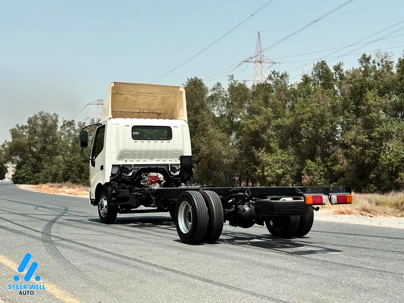 2019 Hino 300 916 bare chassis