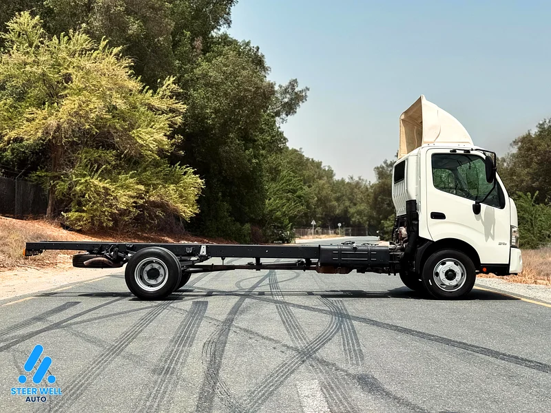 2019 Hino 300 916 bare chassis