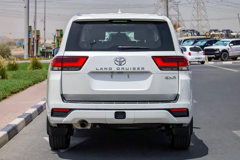 2025 Toyota Land Cruiser GXR