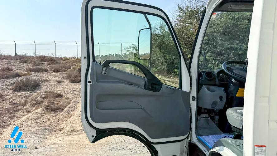 2019 HINO 300 916 Dry Insulated Box