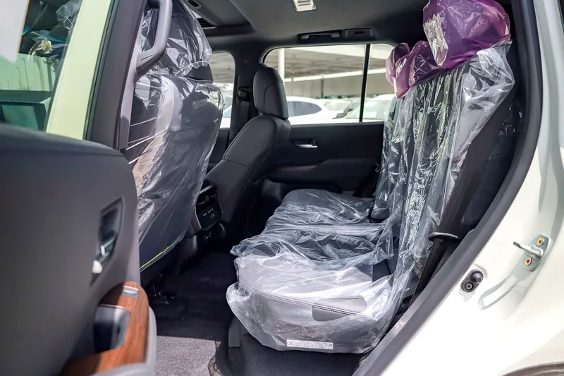 2025 Toyota Land Cruiser GXR