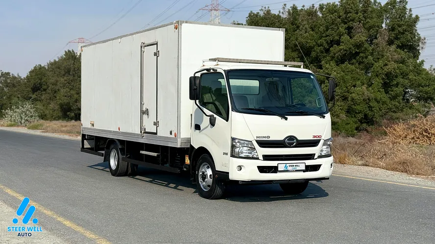 2019 HINO 300 916 Dry Insulated Box