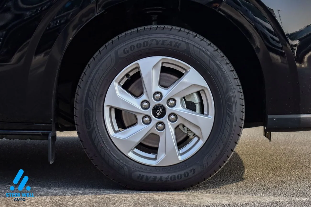 2025 Ford Transit Van 9 Seater