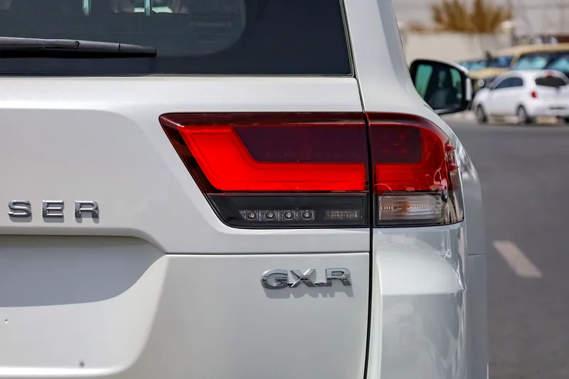 2025 Toyota Land Cruiser GXR