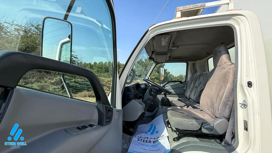 2019 HINO 300 916 Dry Insulated Box